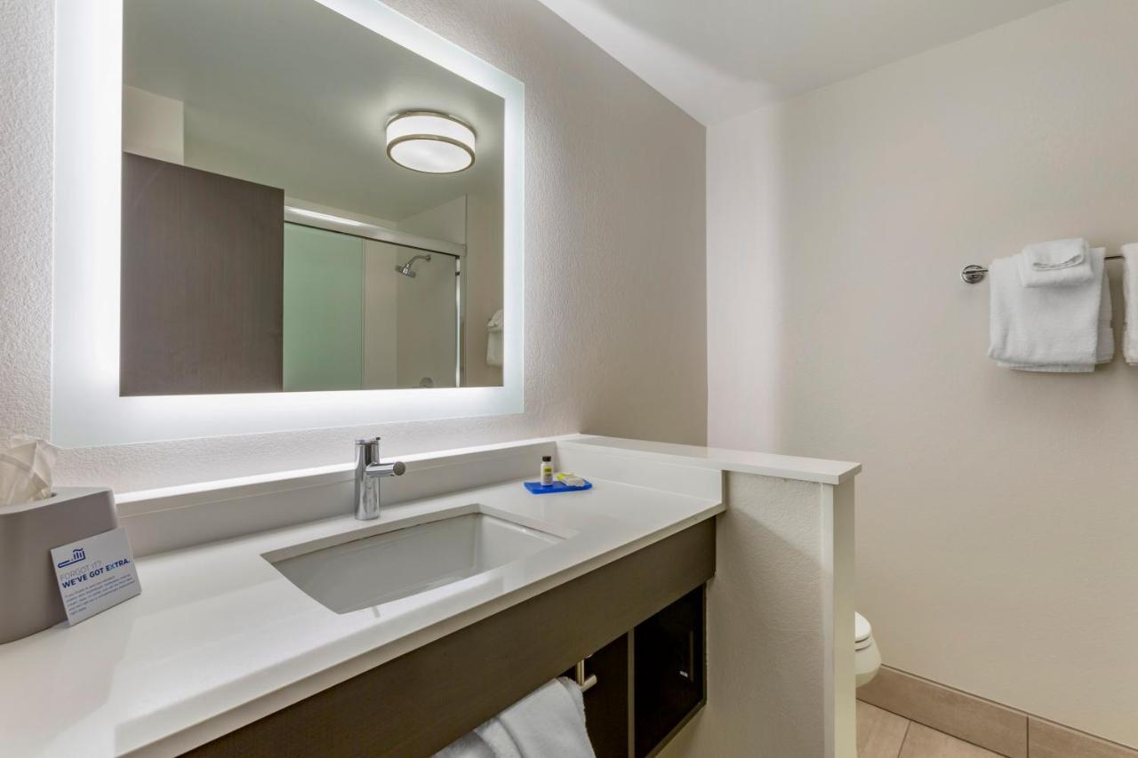 Holiday Inn Express & Suites - Phoenix Dwtn - State Capitol By Ihg מראה חיצוני תמונה