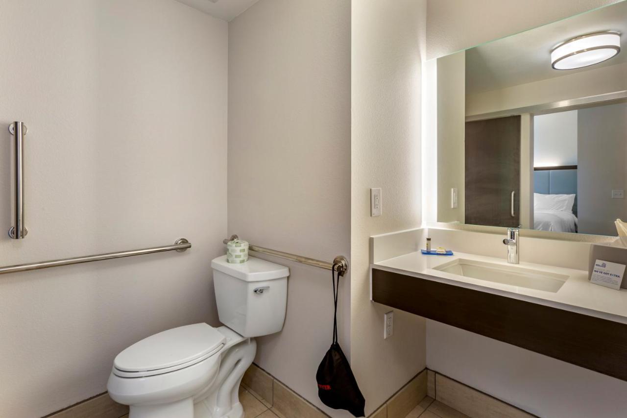Holiday Inn Express & Suites - Phoenix Dwtn - State Capitol By Ihg מראה חיצוני תמונה