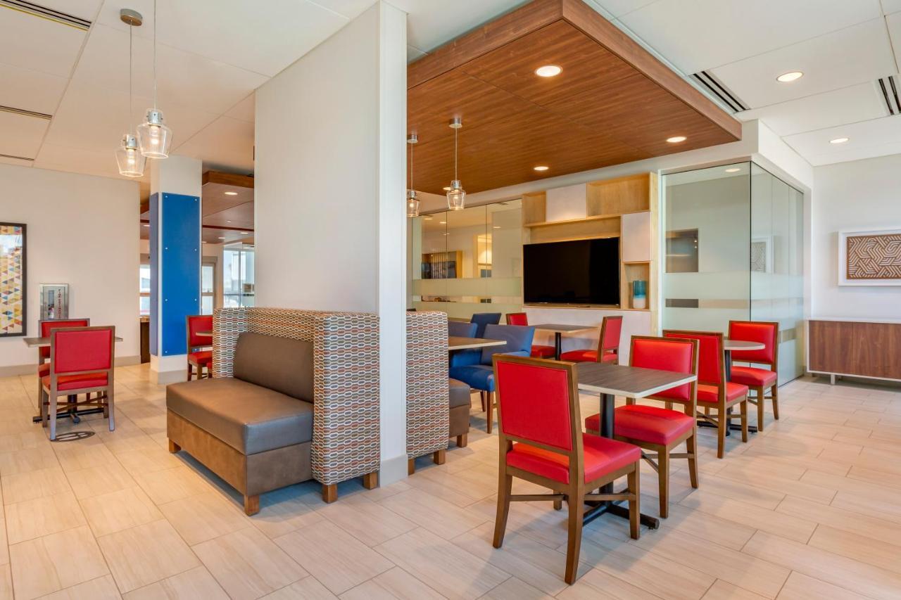 Holiday Inn Express & Suites - Phoenix Dwtn - State Capitol By Ihg מראה חיצוני תמונה